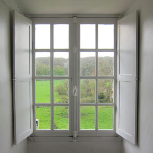 volets intérieur châtaignier