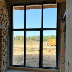 installation menuiserie aluminium sur mesure