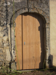 porte châtaignier ancienne châtaignier massif